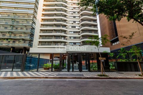Image 17 - 705957