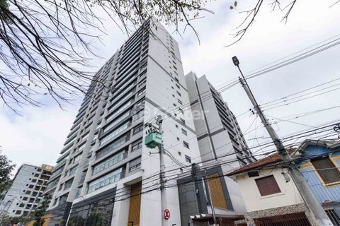 Image 16 - 1004443