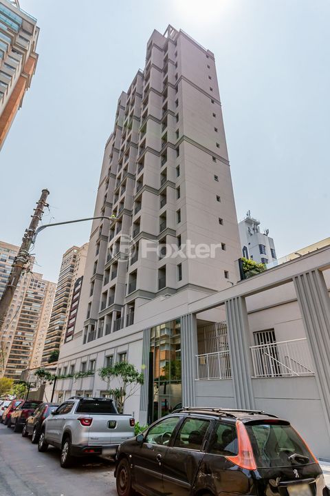Image 10 - 898407