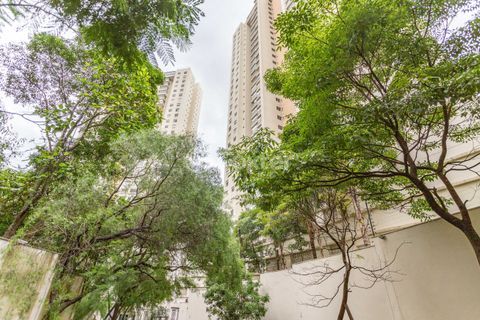 Image 17 - 979282