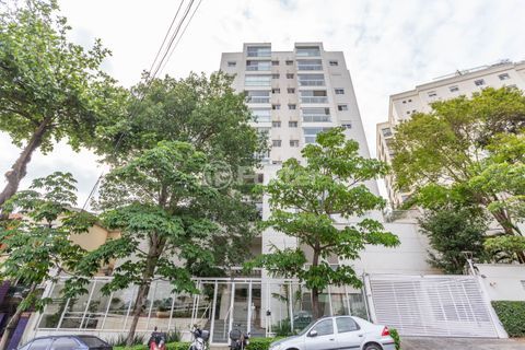 Image 39 - 1011241