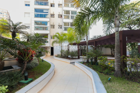 Image 63 - 1011241