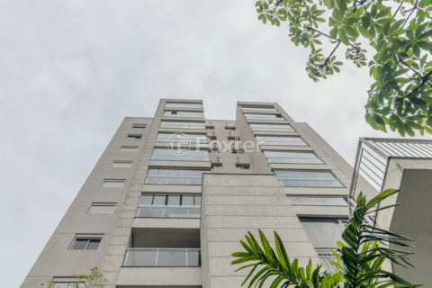 Image 44 - 1037440