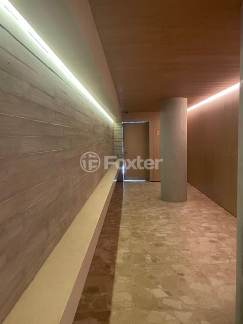 Image 28 - 1011768