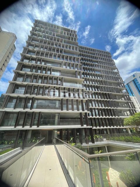 Image 23 - 1011768
