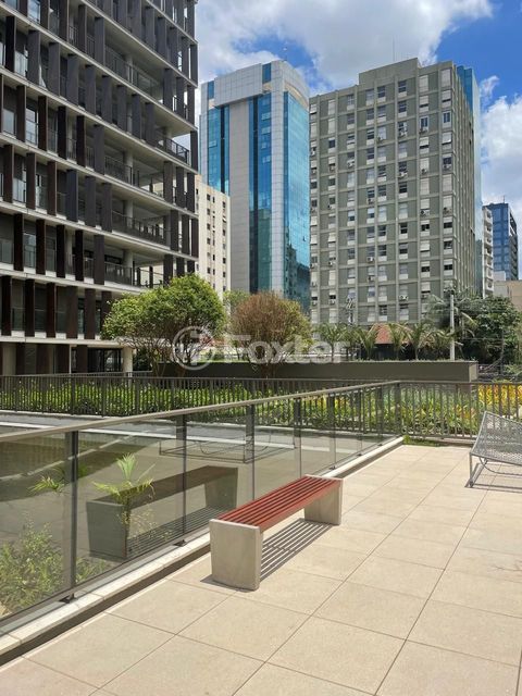 Image 24 - 1011768
