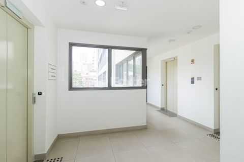 Image 23 - 993064