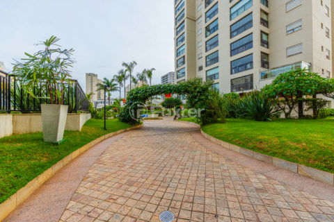 Image 11 - 50675