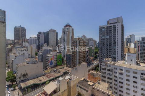 Image 25 - 758252