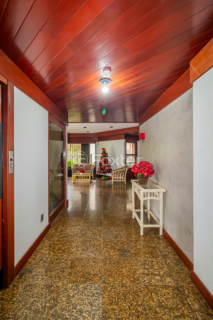 Image 39 - 812055