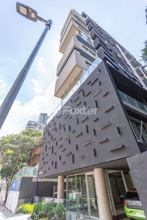 Image 42 - 809677