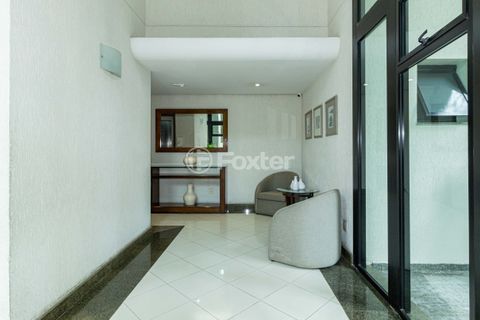 Image 29 - 826553