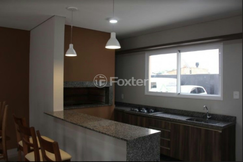 Image 37 - 1012773