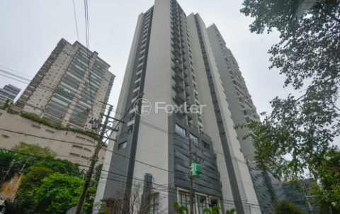 Image 40 - 1003785