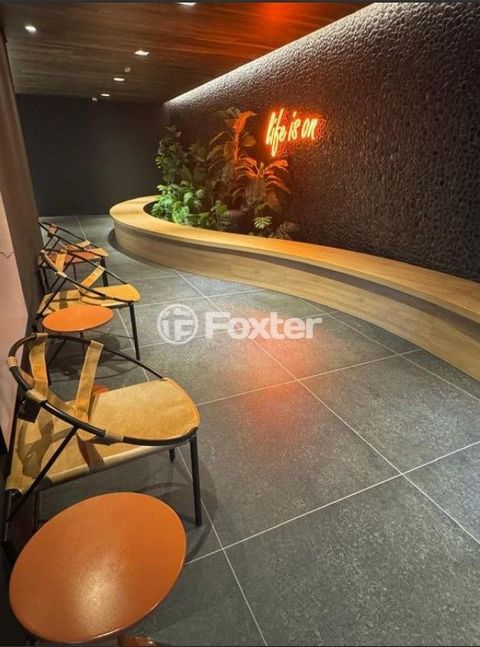Image 5 - 905933