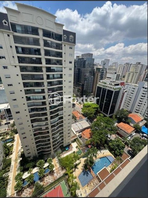 Image 1 - 905933