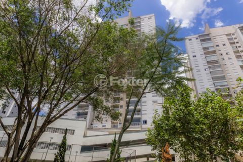 Image 29 - 840932