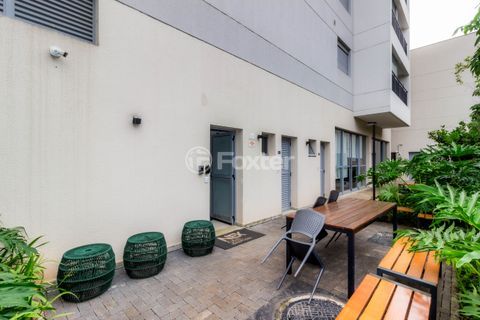 Image 35 - 851851