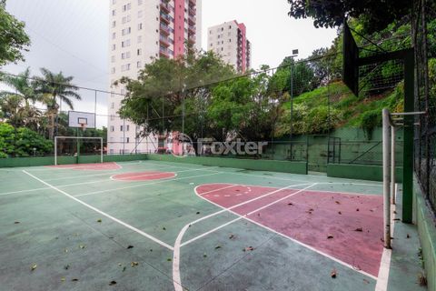 Image 33 - 858057
