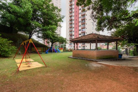 Image 39 - 858057