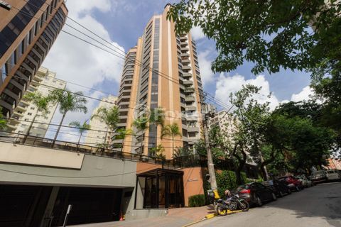 Image 62 - 923612