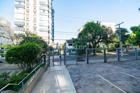 Image 30 - 1035099