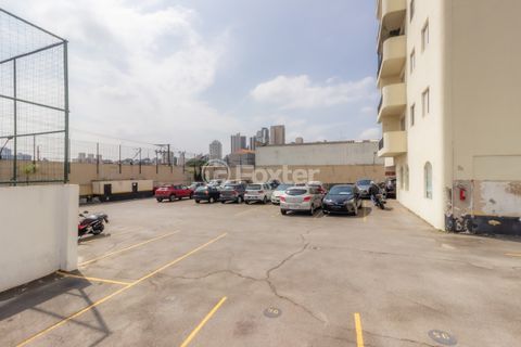Image 35 - 897627