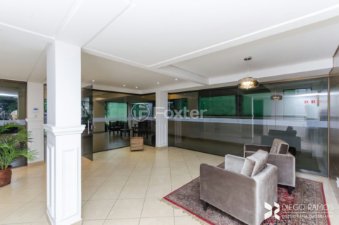 Image 33 - 306004