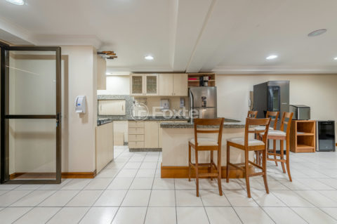 Image 33 - 872201