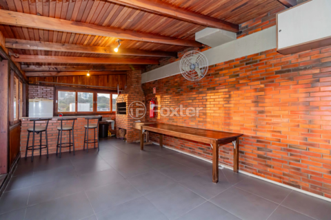 Image 37 - 823076