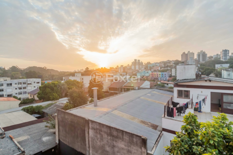 Image 31 - 823076