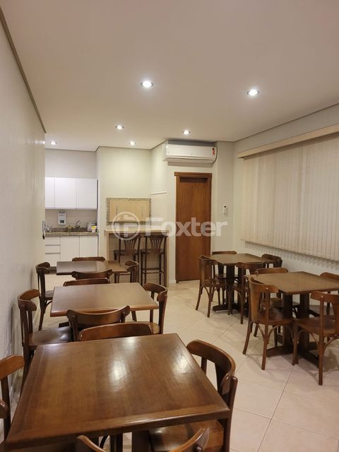Image 13 - 1011377