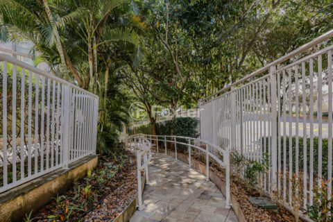 Image 39 - 1014737