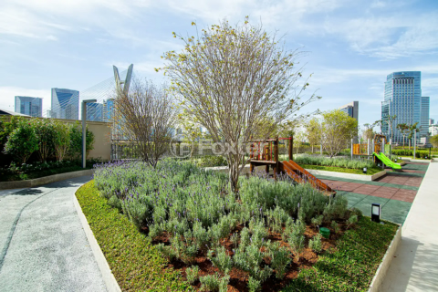 Image 11 - 984822