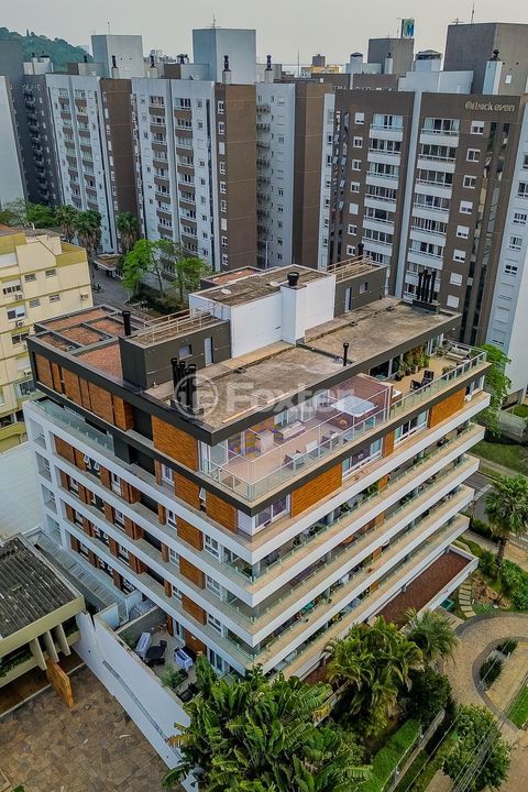 Image 48 - 979177