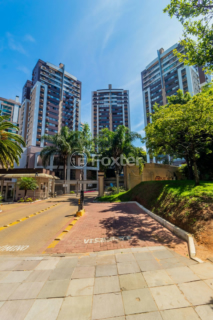 Image 72 - 986444