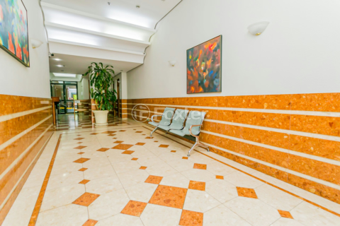 Image 31 - 225970