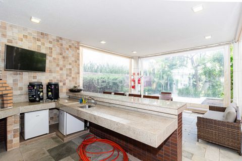 Image 35 - 957796