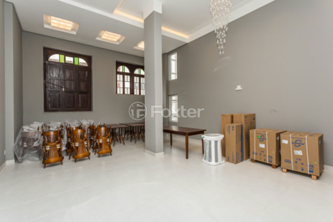 Image 36 - 1000413