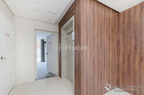 Image 32 - 184054