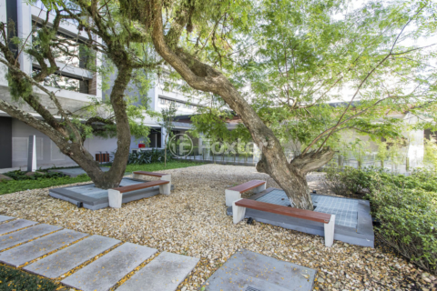 Image 65 - 210143