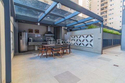 Image 19 - 1015681