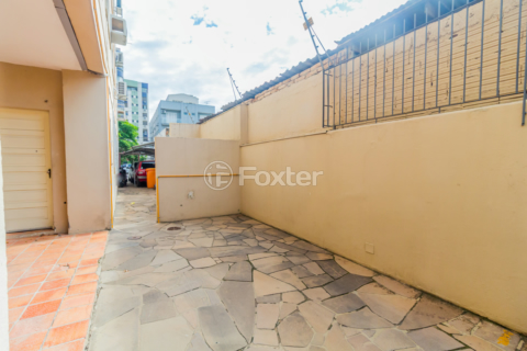 Image 32 - 852705