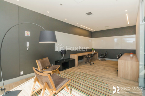 Image 48 - 209695