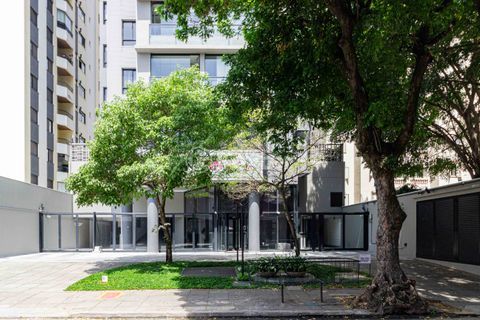 Image 7 - 1016959