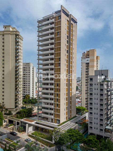 Image 1 - 877835