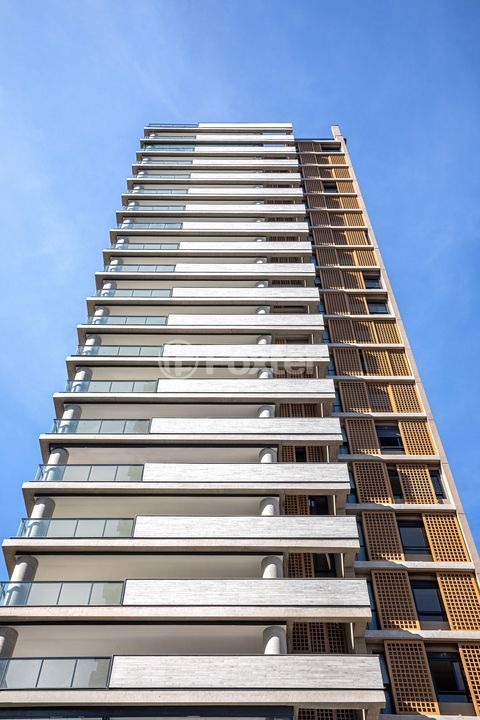 Image 3 - 877835