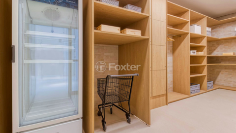 Image 25 - 884321