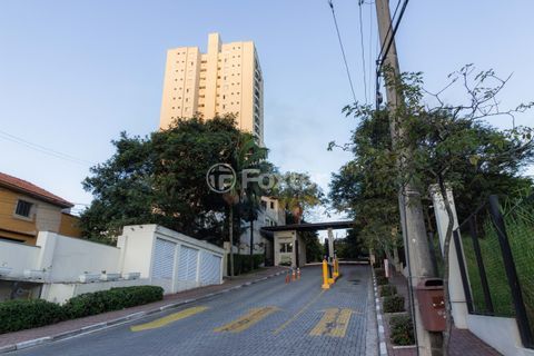 Image 23 - 1017239
