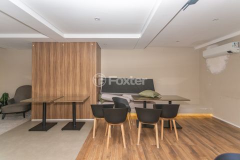 Image 40 - 1017244